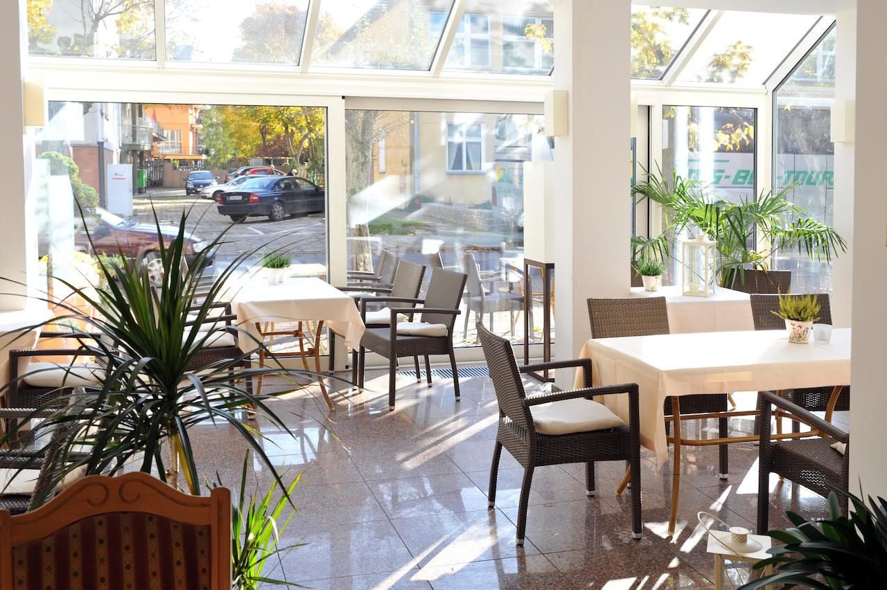 Курортные отели Hotel Atol Свиноуйсьце